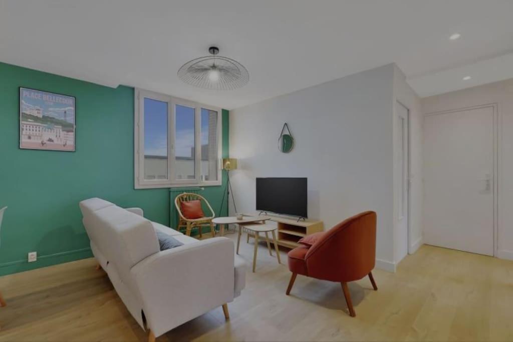 Appartement Neuf Pour 6, Parking Et Box, Au Calme Villeurbanne Buitenkant foto